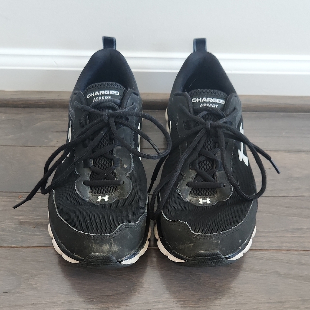 Under Armour Black Athletic Shoes Lightweight Mesh Design